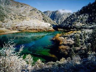 九寨沟-黄龙-镰刀坝草原-峨眉全山-乐山双卧九日豪华翡翠游